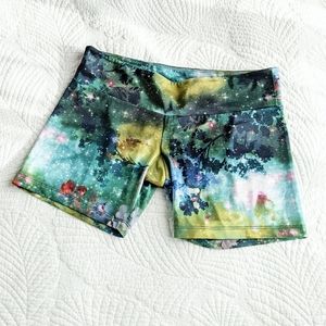 NWOT - theonzie galaxy tree celestial print shorts